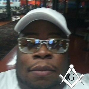 Meet your Posher, Derrick